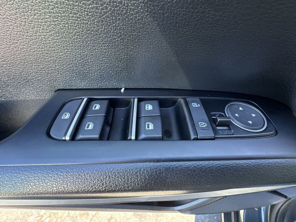 Used 2022 Kia Soul LX w/ Technology Package FWD image 13