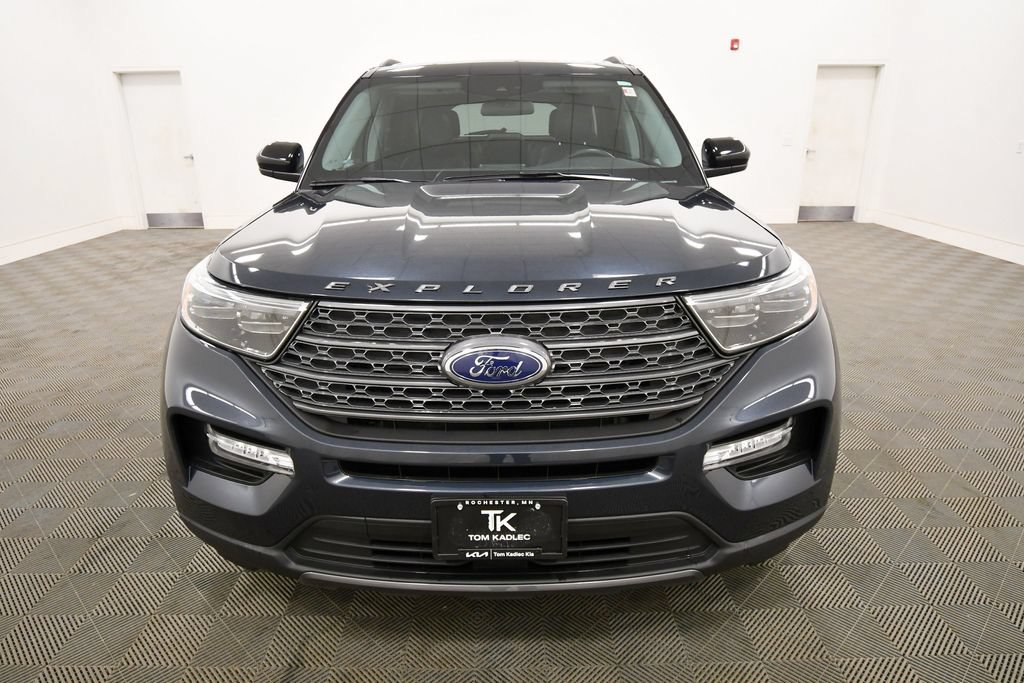 Used 2023 Ford Explorer XLT w/ Equipment Group 202A AWD/4WD image 11