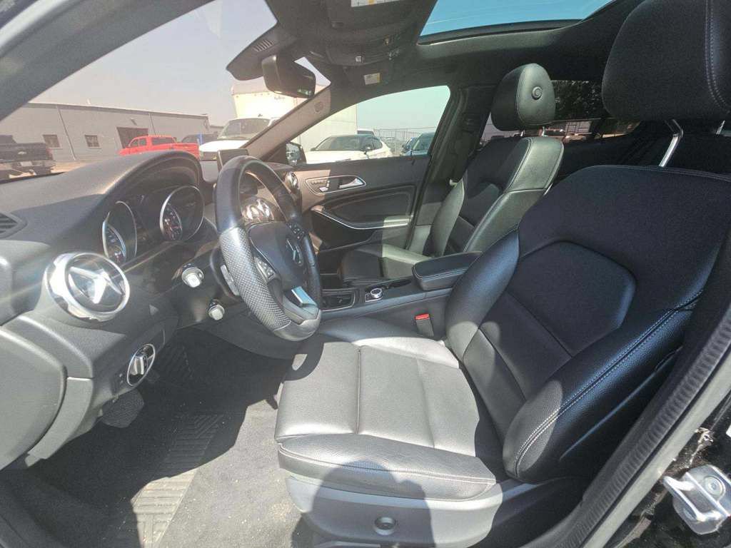 Used 2019 Mercedes-Benz GLA 250 4MATIC image 3