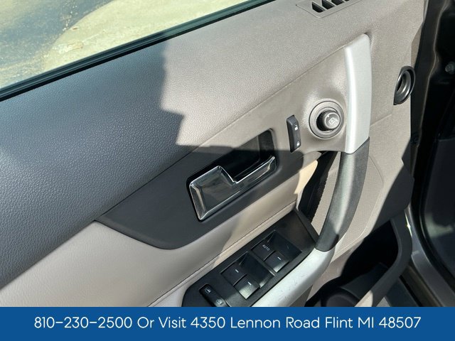 Used 2013 Ford Edge SEL FWD image 16