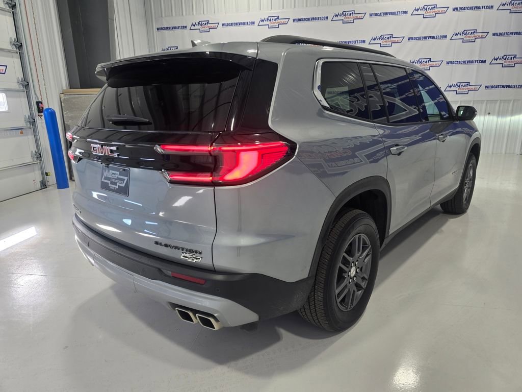 Used 2025 GMC Acadia Elevation image 8
