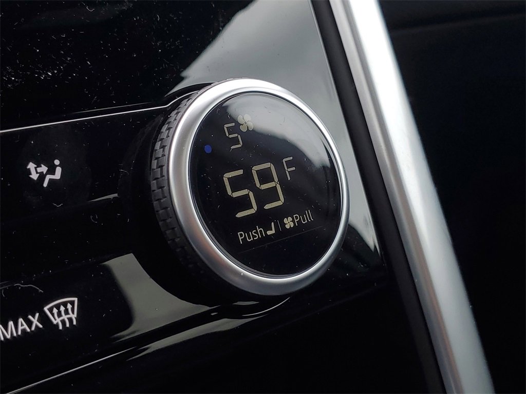 New 2025 Land Rover Discovery Dynamic SE image 26