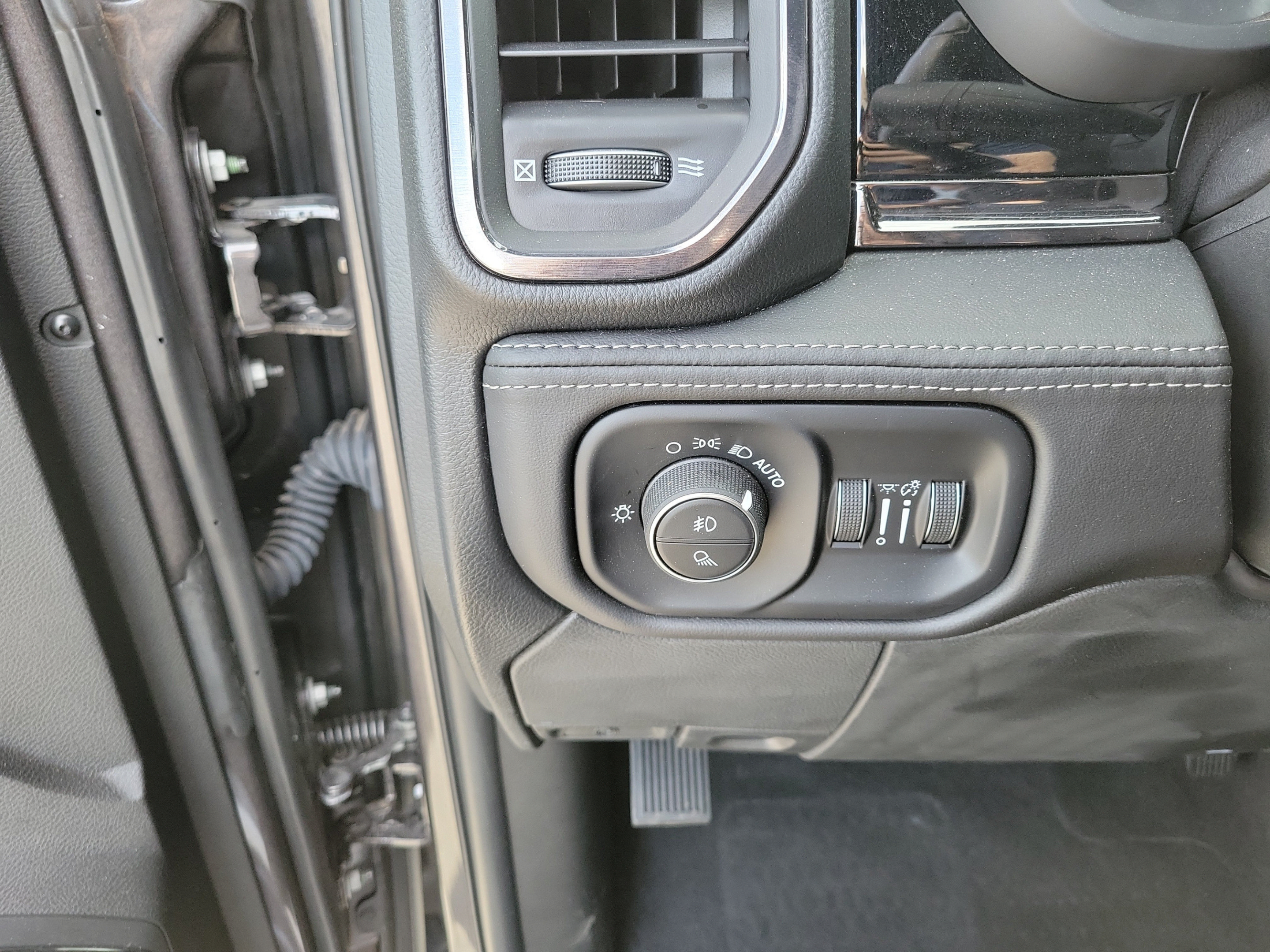Certified 2025 RAM 2500 Limited AWD/4WD image 26