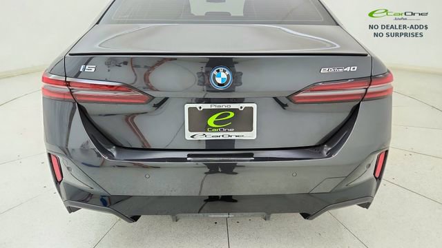 Used 2024 BMW i5 eDrive40i w/ M Sport Package image 11