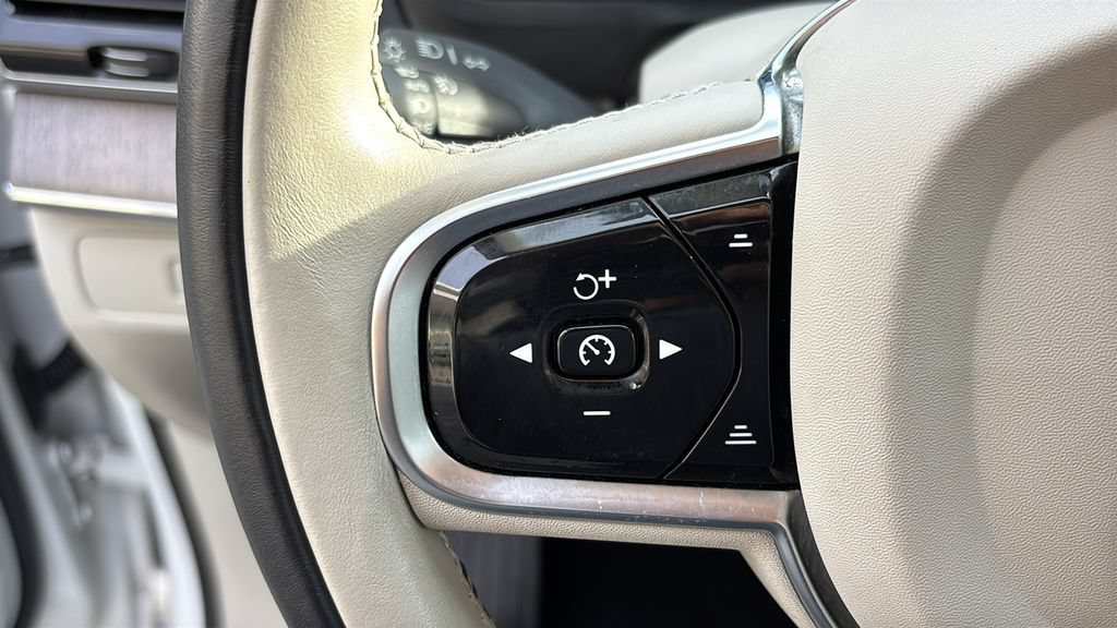 Certified 2023 Volvo XC90 T8 Plus w/ Protection Package Premier AWD/4WD image 16