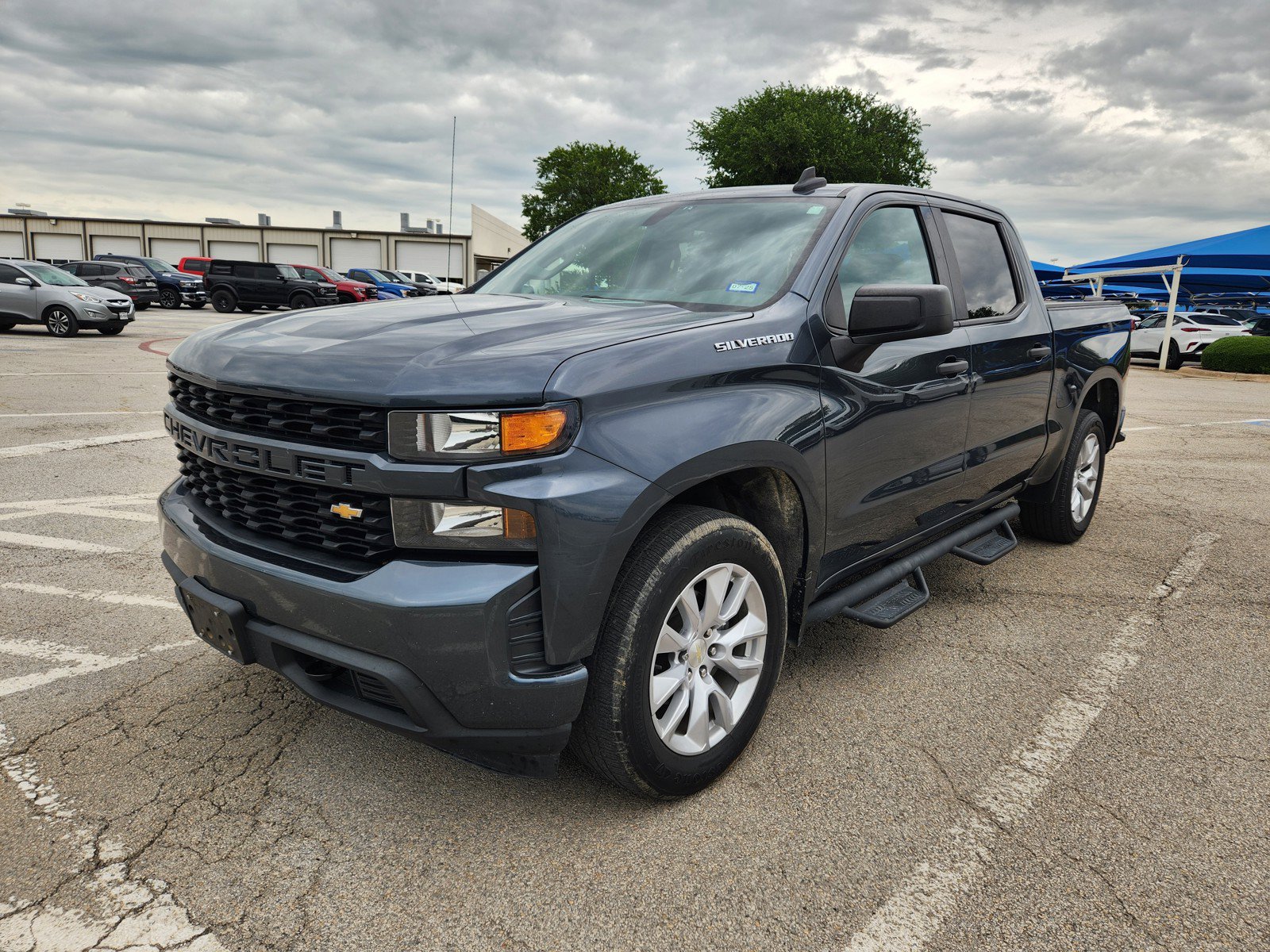 Used 2020 Chevrolet Silverado 1500 Custom w/ Custom Value Package RWD image 4