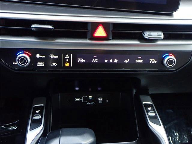 Used 2024 Kia Sorento S image 18