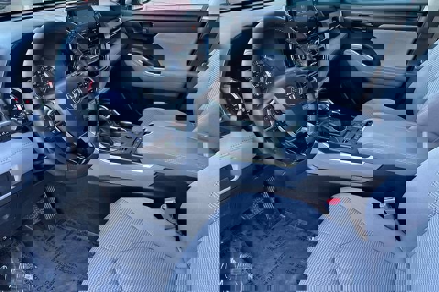 Used 2020 Toyota Highlander LE image 11