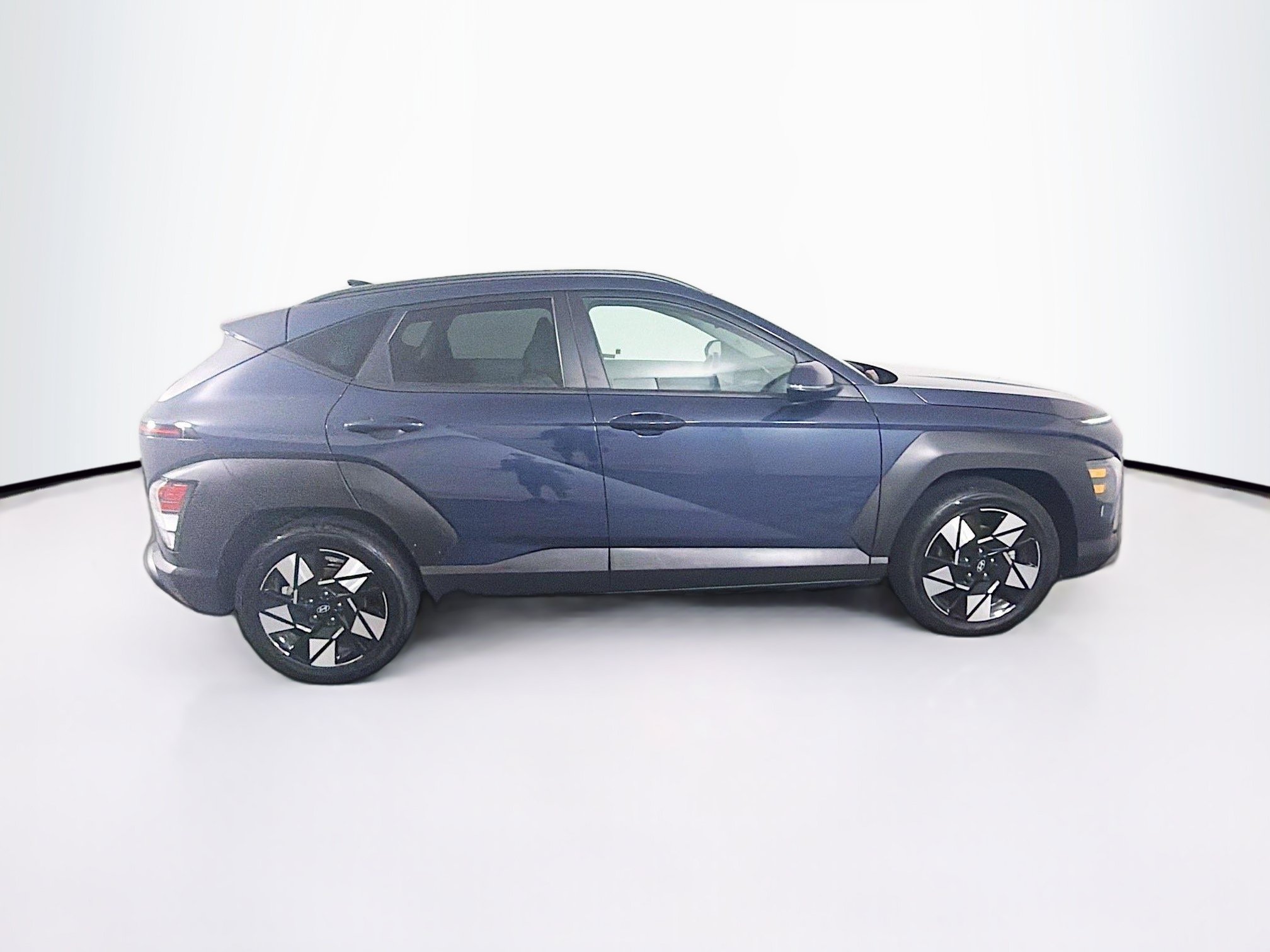 Used 2025 Hyundai Kona SEL FWD image 10