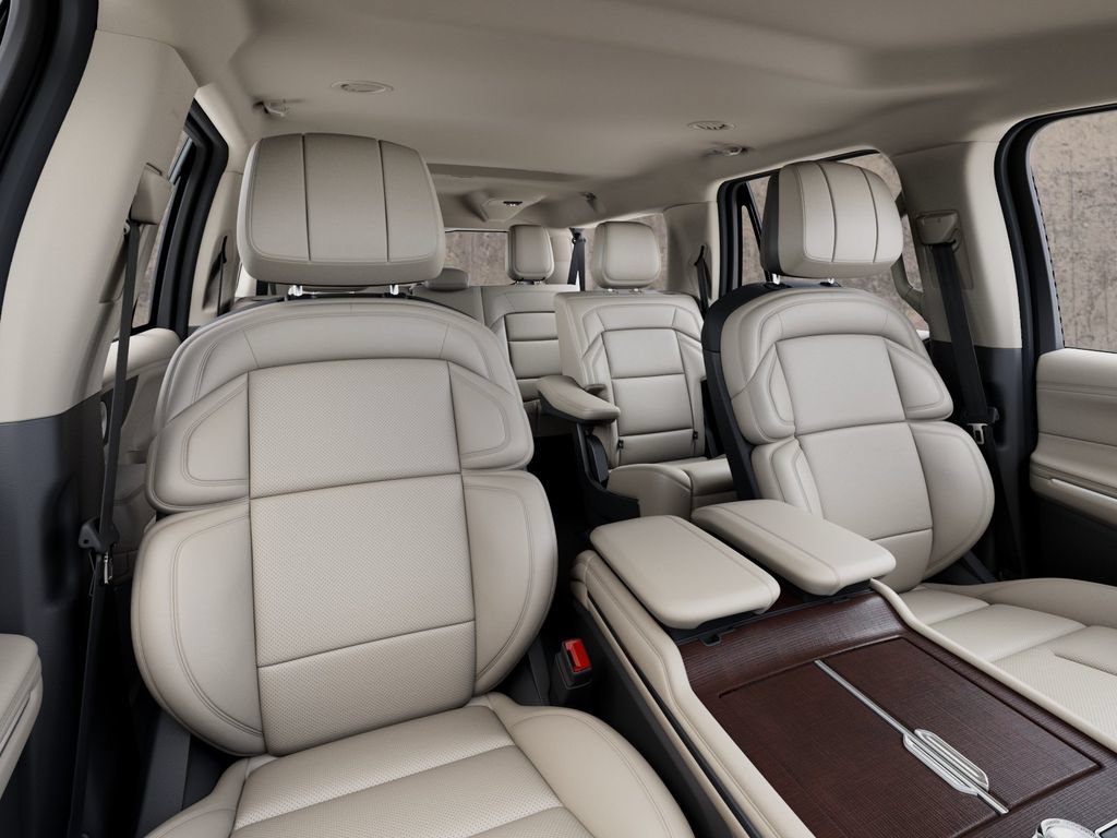 New 2027 Lincoln Navigator L Premier RWD image 11