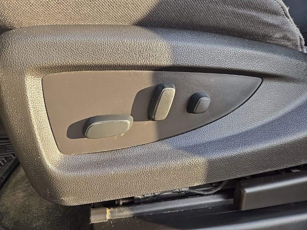 Used 2018 Chevrolet Silverado 1500 LT w/ All Star Edition image 13