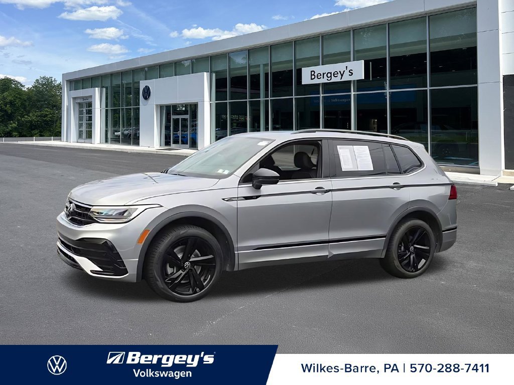 Certified 2024 Volkswagen Tiguan SE R-Line AWD/4WD image 5
