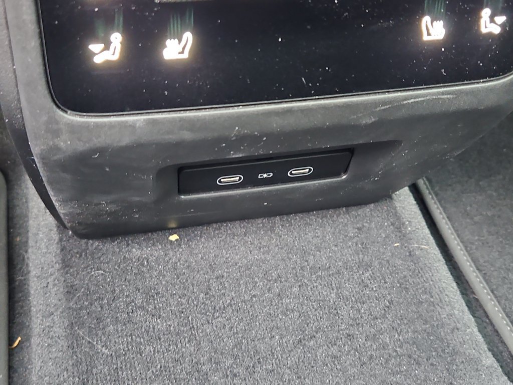 Certified 2026 Porsche Macan 4 Electric AWD/4WD image 26