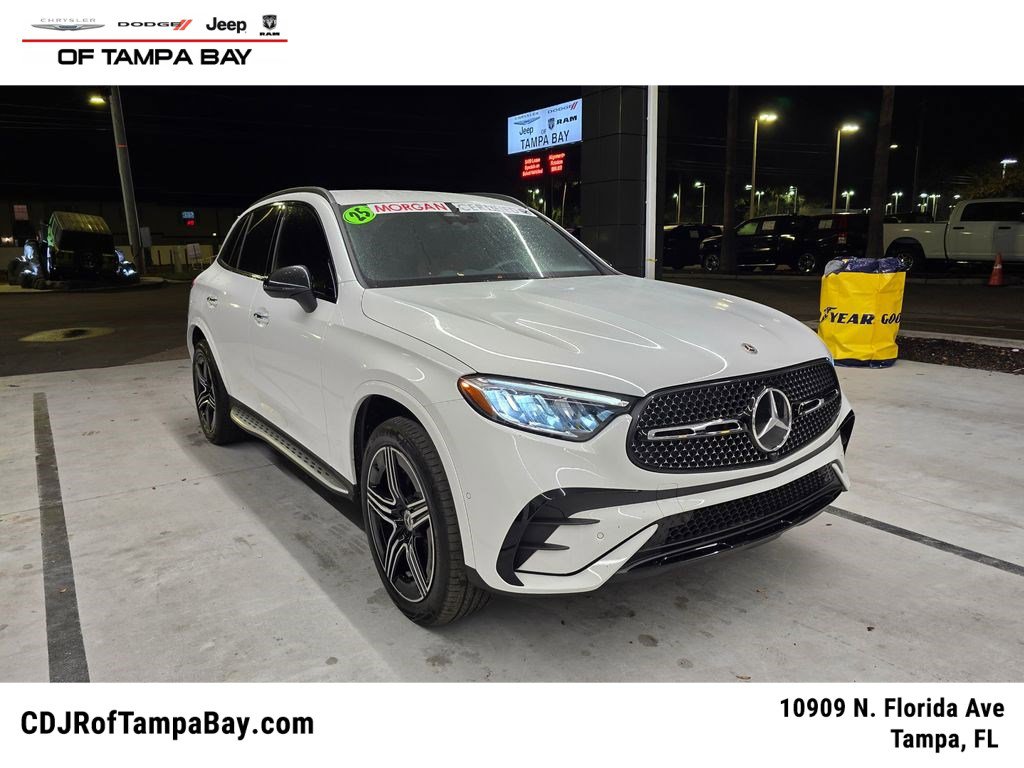 Used 2025 Mercedes-Benz GLC 300 4MATIC w/ AMG Line image 1