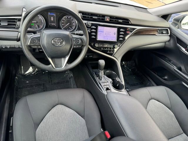 Used 2018 Toyota Camry LE image 9