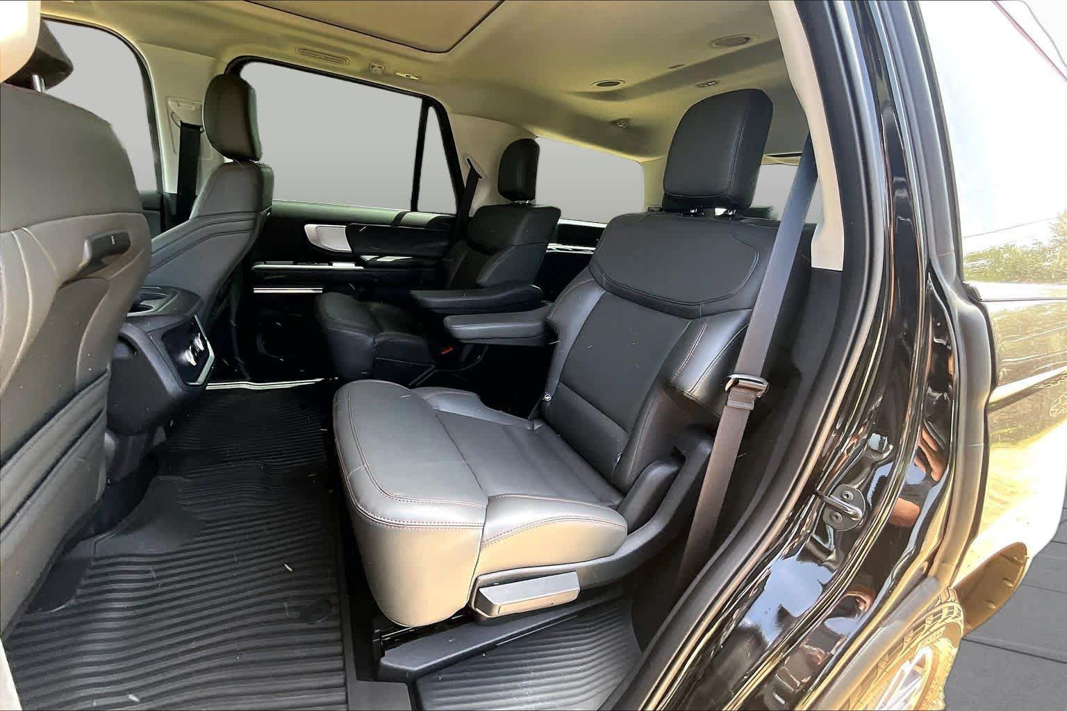 Used 2025 Ford Expedition Active AWD/4WD image 20