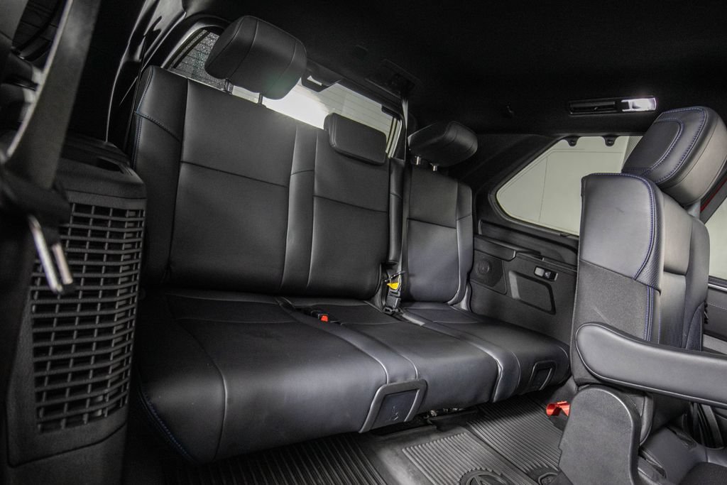 Used 2025 Toyota Sequoia Platinum AWD/4WD image 14