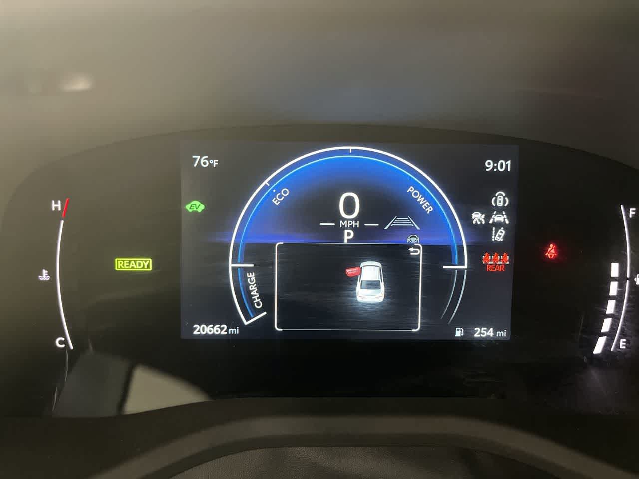 Used 2025 Toyota Camry SE FWD image 17