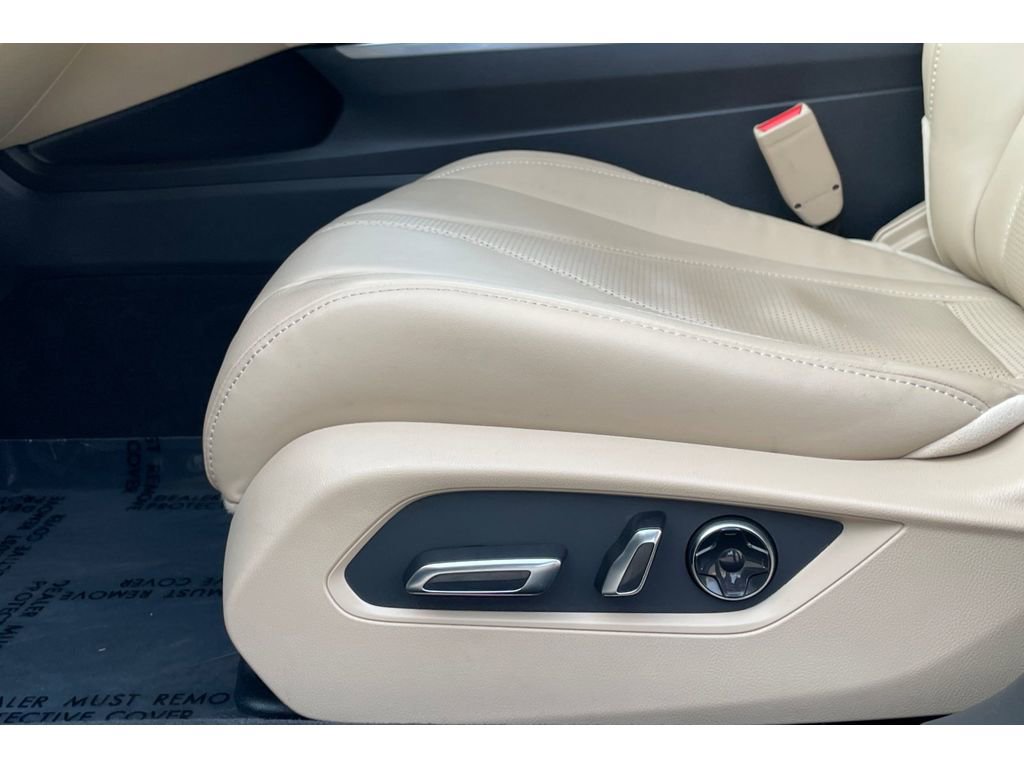 Certified 2025 Acura TLX w/ Technology Package image 12