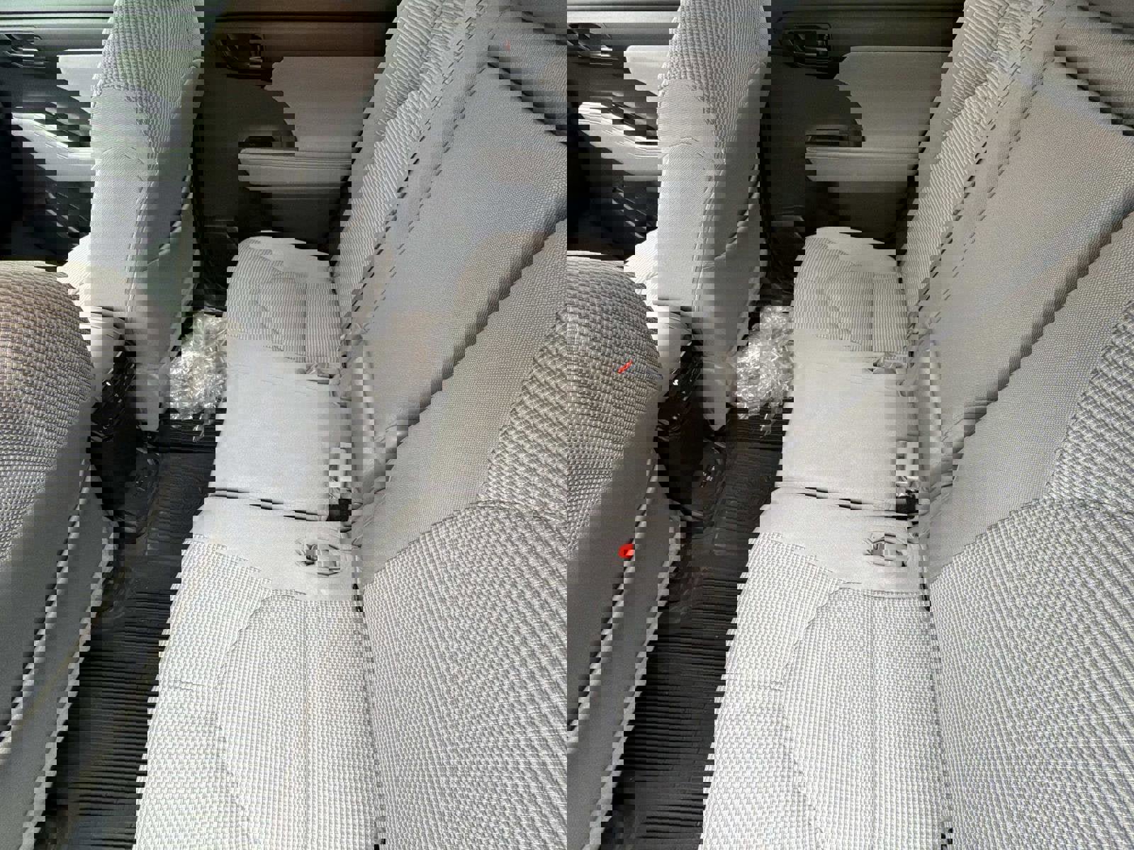 Used 2021 Toyota Highlander LE image 4