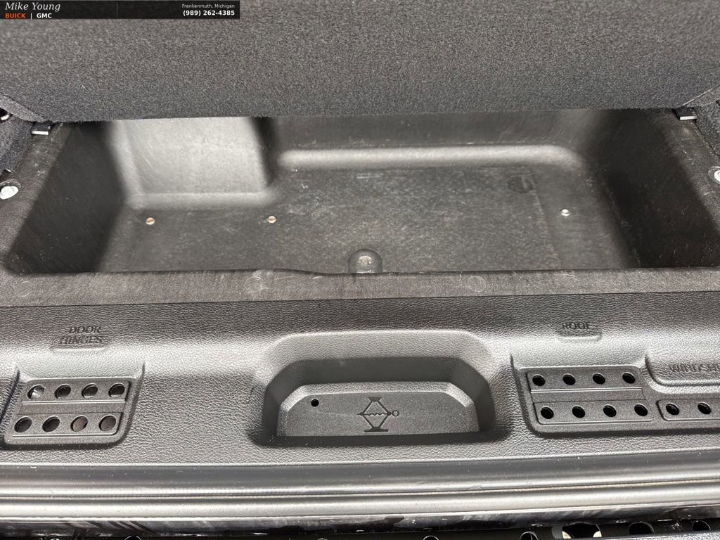 Used 2023 Jeep Wrangler Sport image 29