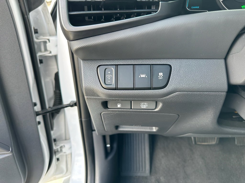 Used 2021 Hyundai Ioniq Blue image 17