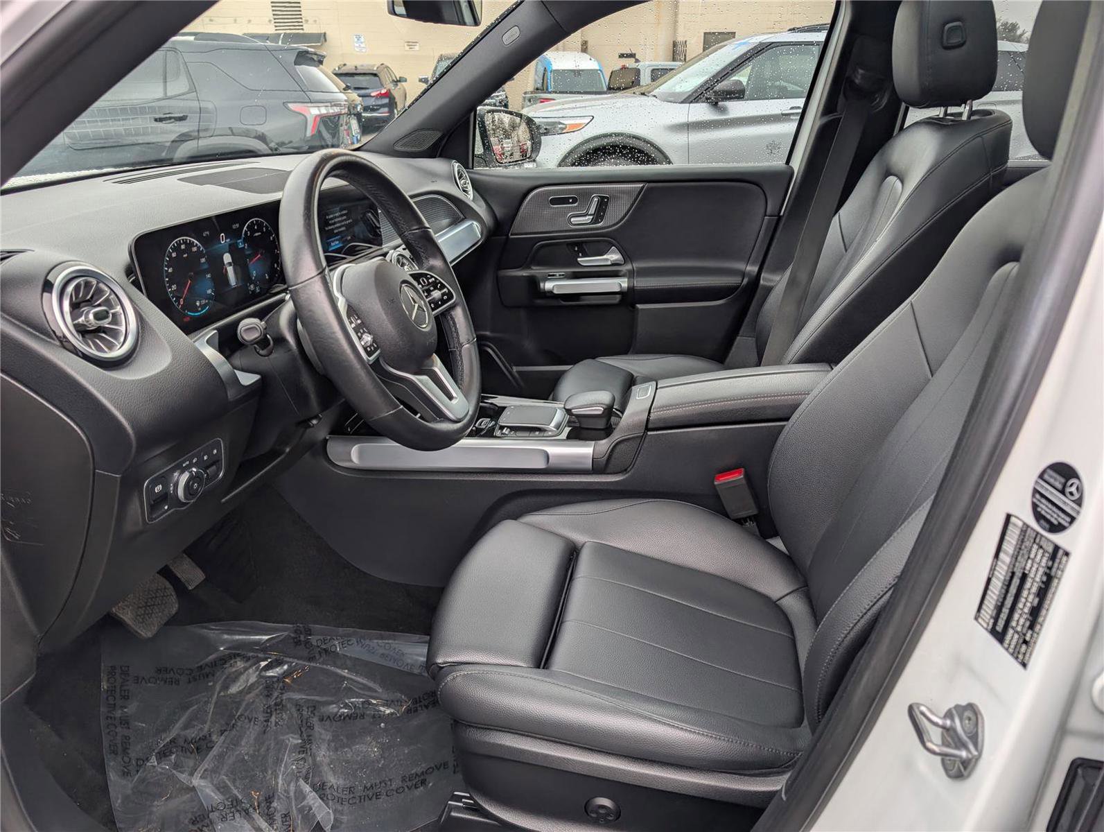 Used 2021 Mercedes-Benz GLB 250 4MATIC image 16