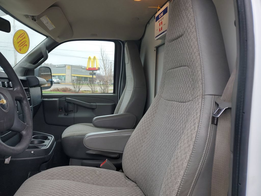 Used 2019 Chevrolet Express 3500 w/ Power Convenience Package RWD image 13