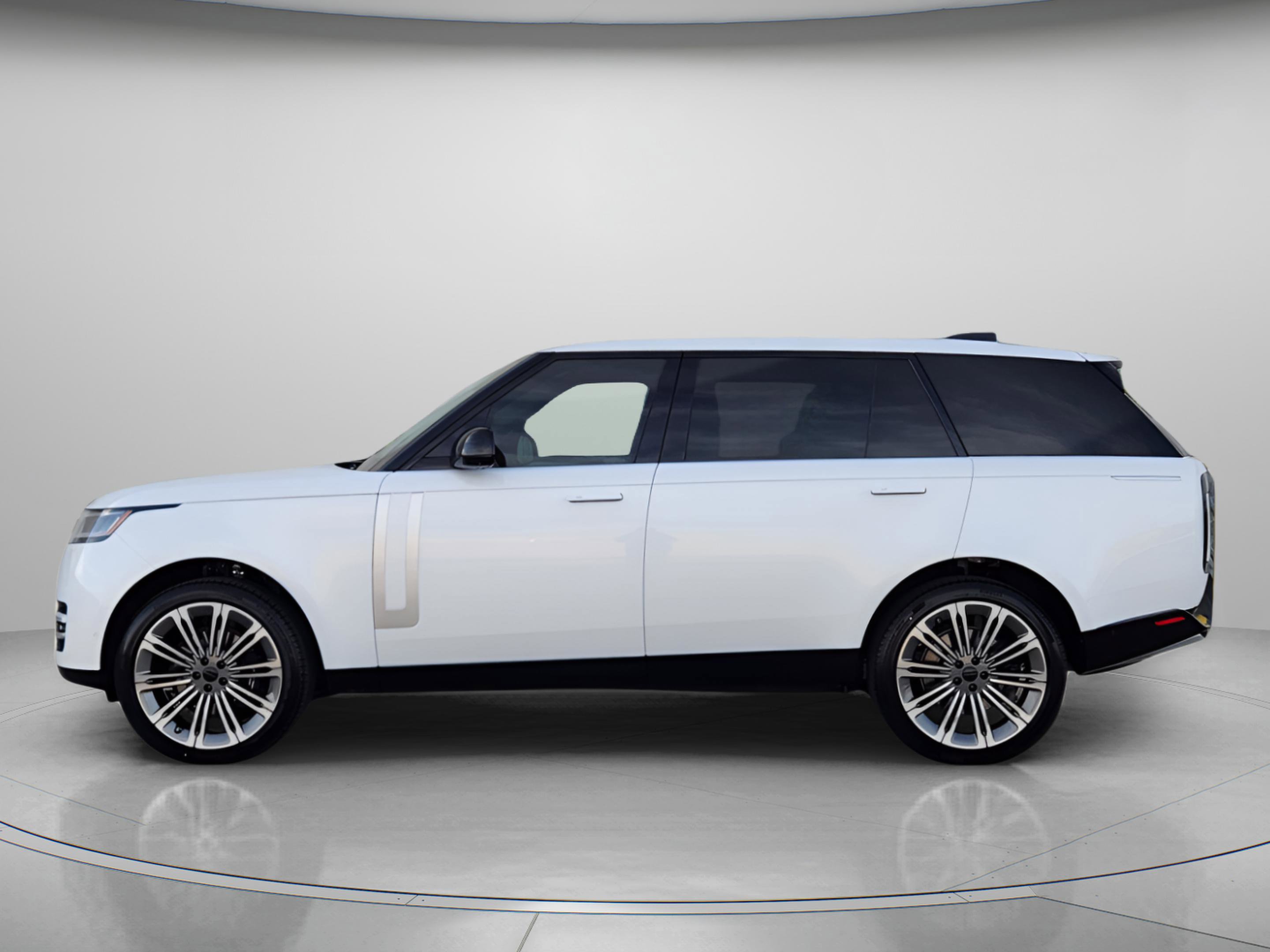 New 2026 Land Rover Range Rover Long Wheelbase Autobiography image 2