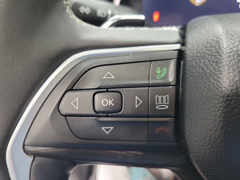 Used 2024 Jeep Grand Cherokee L Altitude AWD/4WD image 43