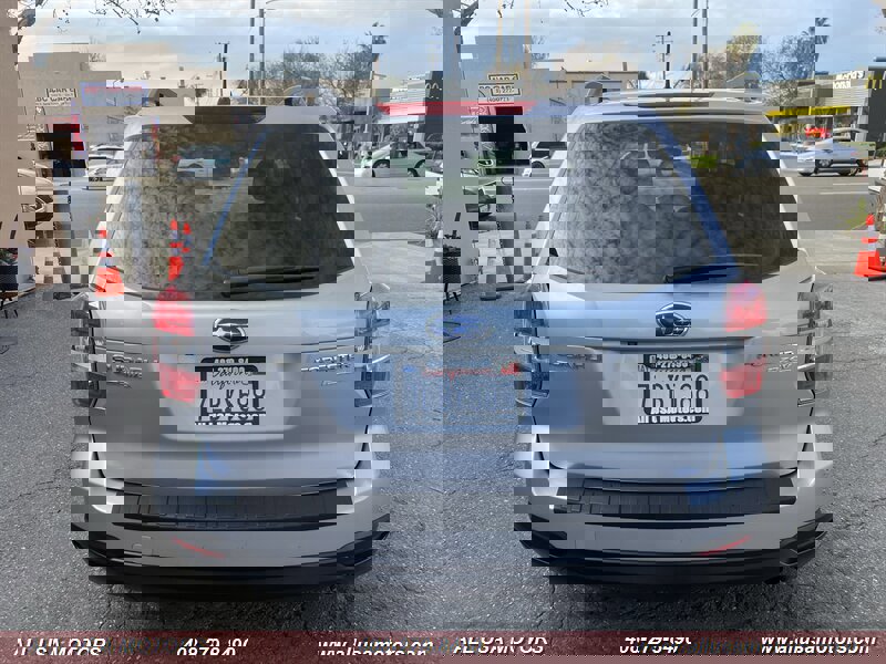 Used 2015 Subaru Forester 2.5i Premium image 8