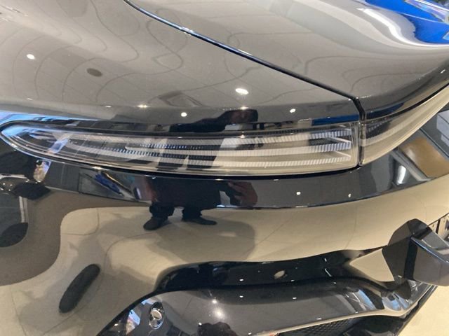 Used 2023 Aston Martin V8 Vantage Roadster image 14