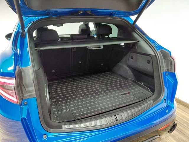 Used 2024 Alfa Romeo Stelvio Veloce image 52