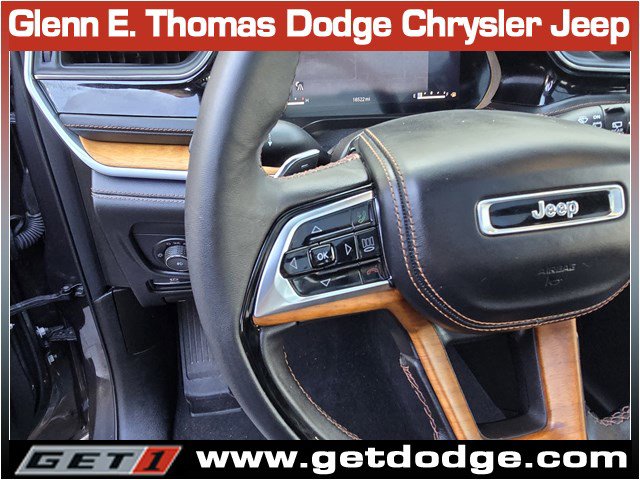 Used 2022 Jeep Grand Cherokee Summit image 20
