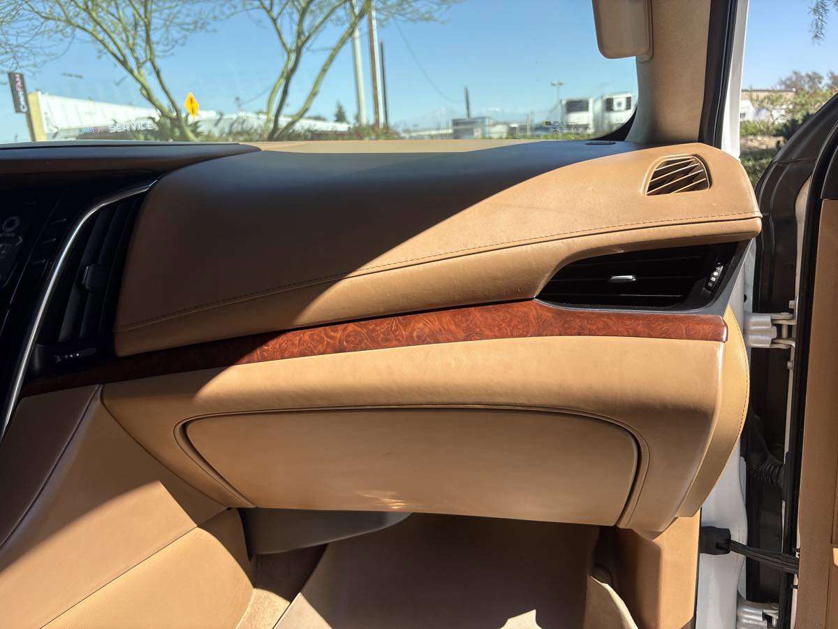 Used 2016 Cadillac Escalade Platinum image 26