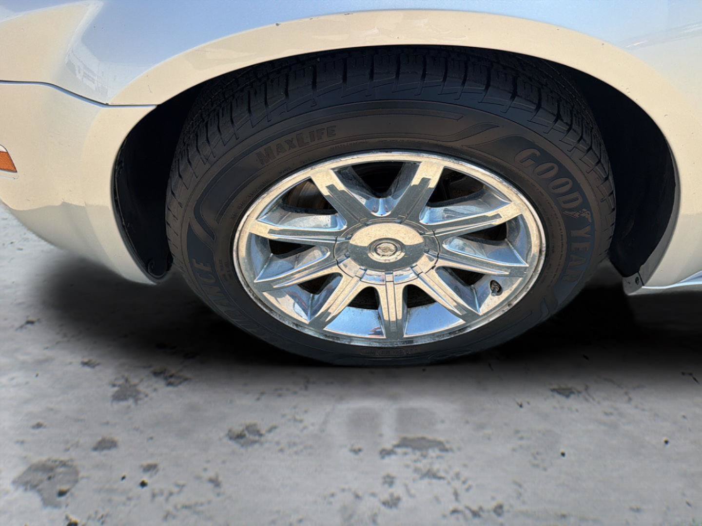 Used 2006 Chrysler 300 C RWD image 9