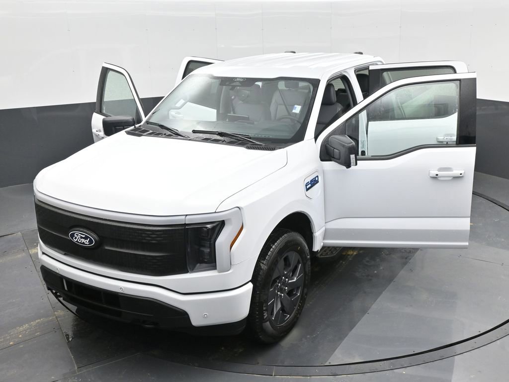 New 2025 Ford F150 Lightning Flash image 39