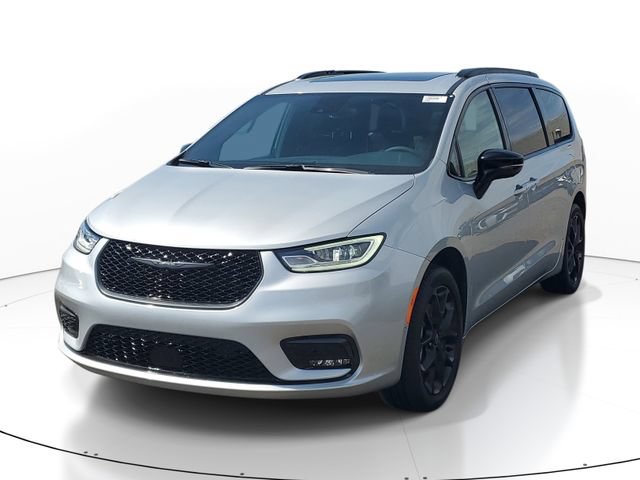 New 2026 Chrysler Pacifica Limited w/ S Appearance Package AWD/4WD image 2