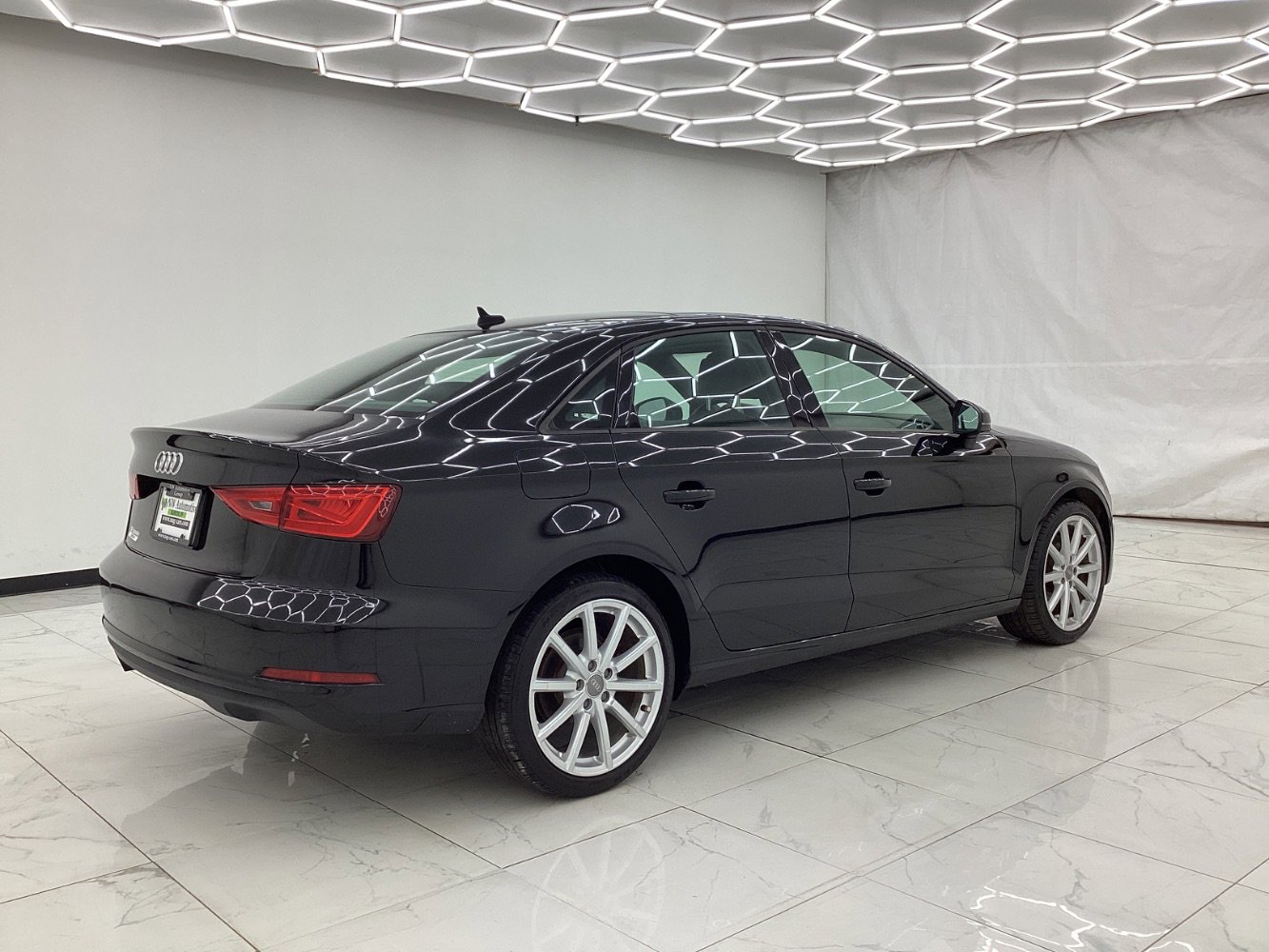Used 2016 Audi A3 1.8T Premium image 11