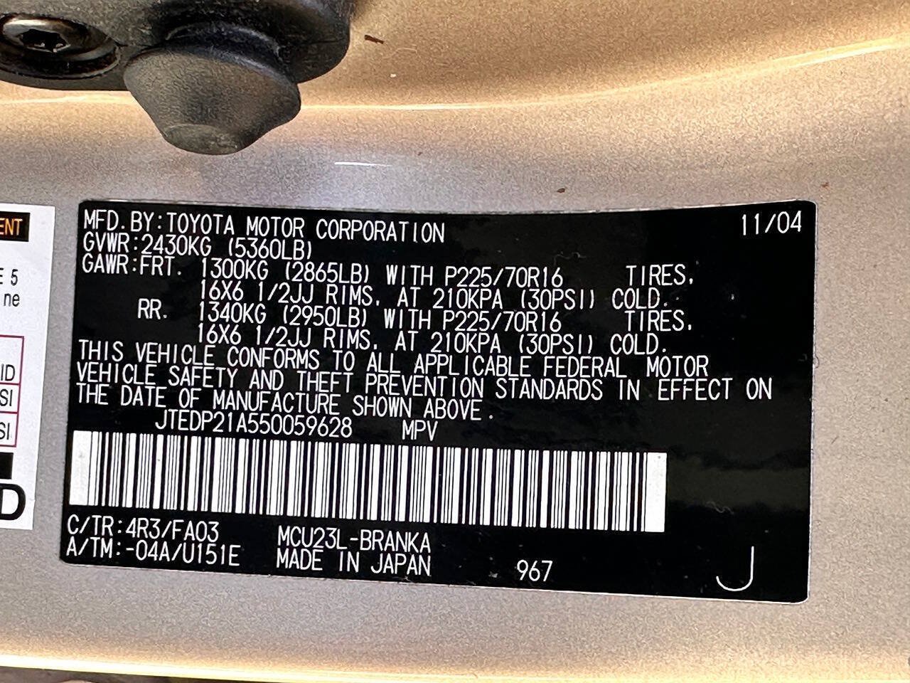 Used 2005 Toyota Highlander 2WD V6 w/ 3rd Row image 10