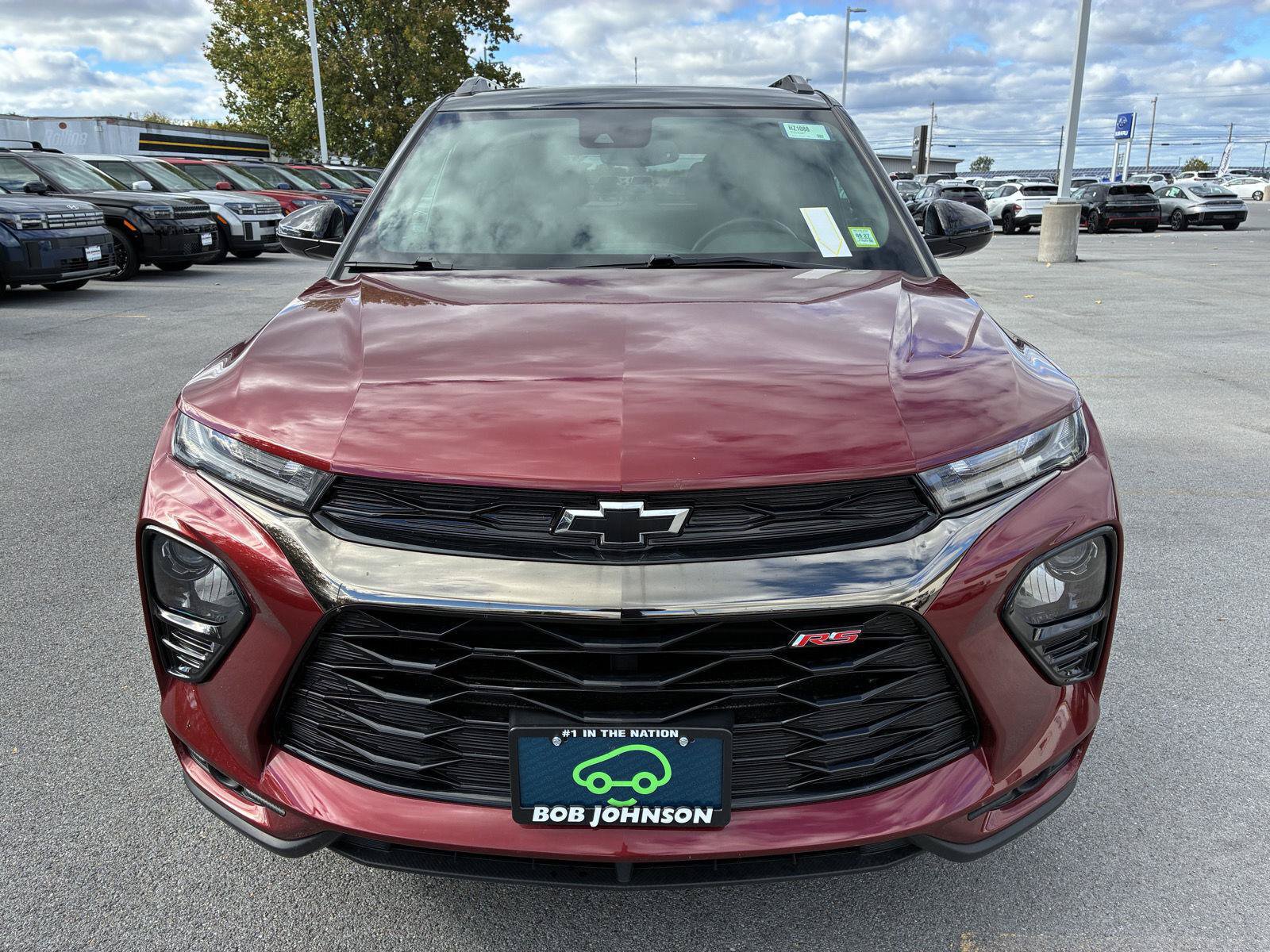 Used 2023 Chevrolet TrailBlazer RS w/ Convenience Package AWD/4WD image 2