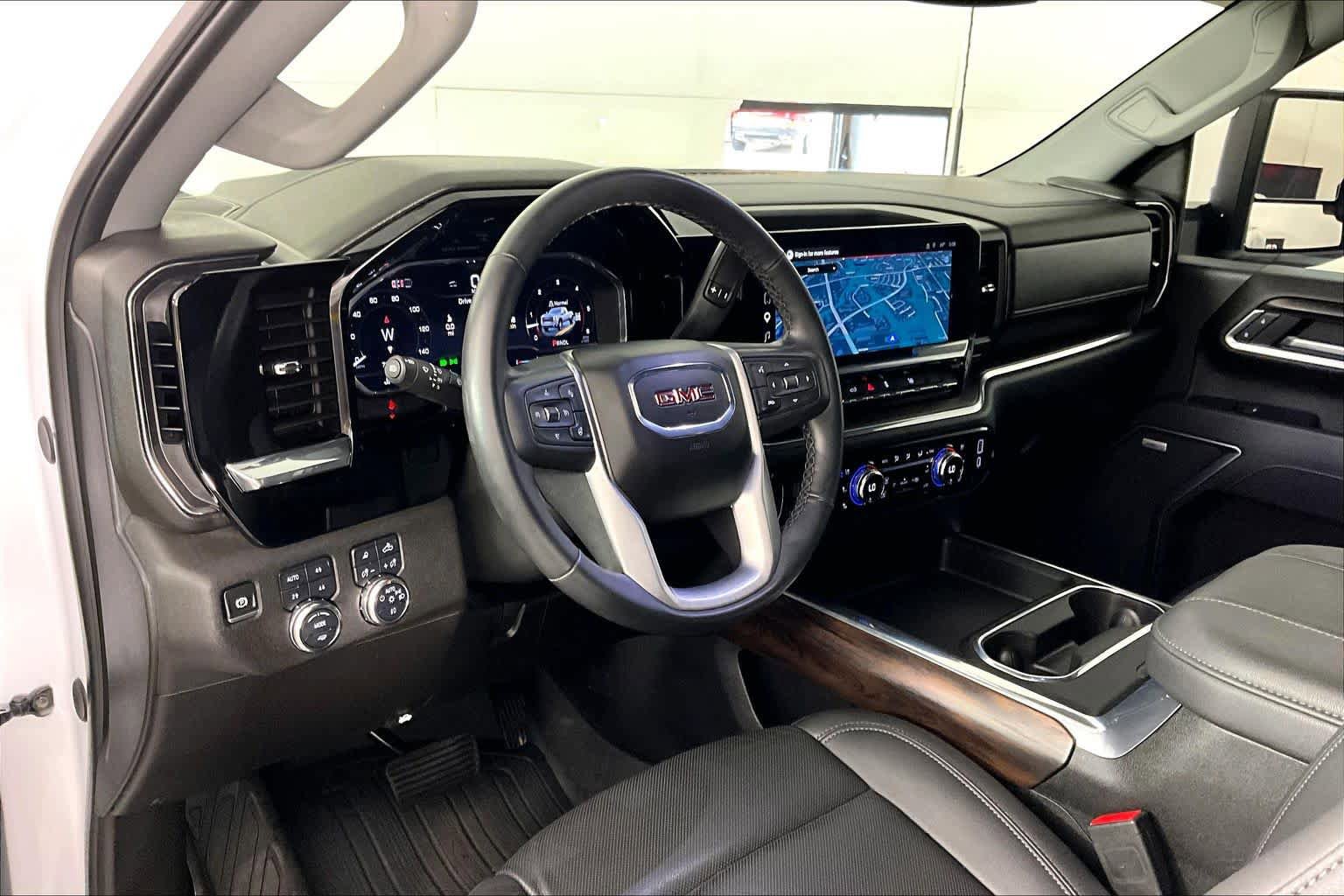 Used 2025 GMC Sierra 3500 SLT w/ Texas SLT Premium Package AWD/4WD image 17