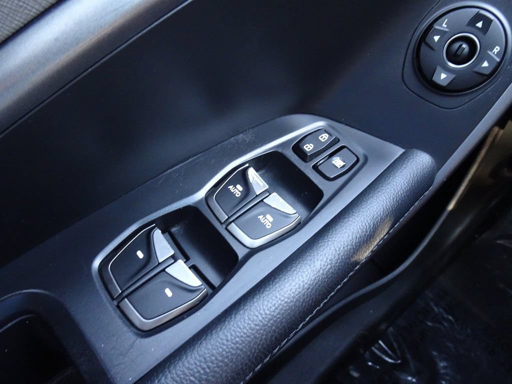 Used 2018 Hyundai Santa Fe Sport w/ 2.4L Value Package 02 FWD image 19