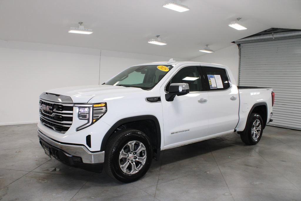 Used 2025 GMC Sierra 1500 SLT AWD/4WD image 4