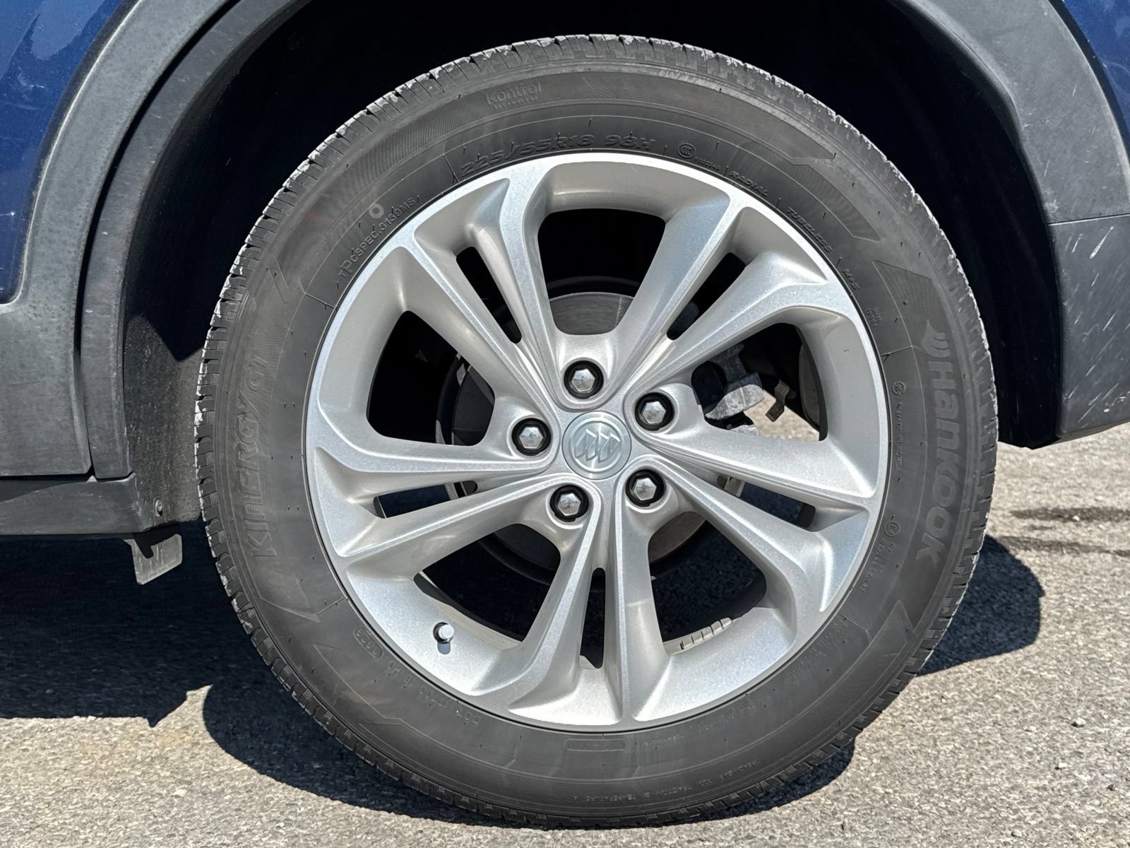 Used 2023 Buick Encore GX Preferred w/ Cold Weather Comfort Package FWD image 9