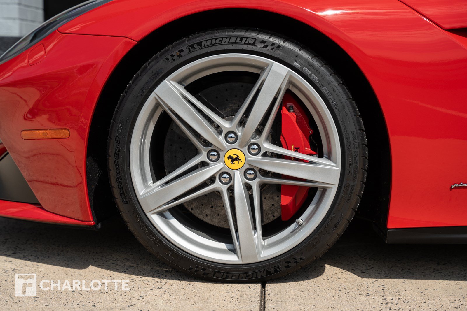 Used 2014 Ferrari F12 Berlinetta RWD image 11