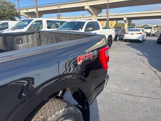 Used 2022 Ford F150 Lariat w/ Equipment Group 502A High AWD/4WD image 5