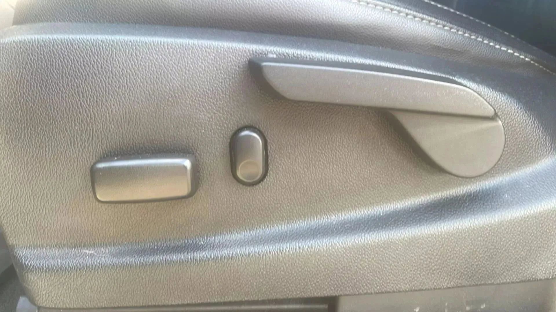 Used 2018 Chevrolet Colorado ZR2 image 19