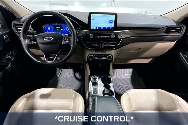Used 2020 Ford Escape Titanium w/ Titanium Premium Package 2.0 AWD/4WD image 10