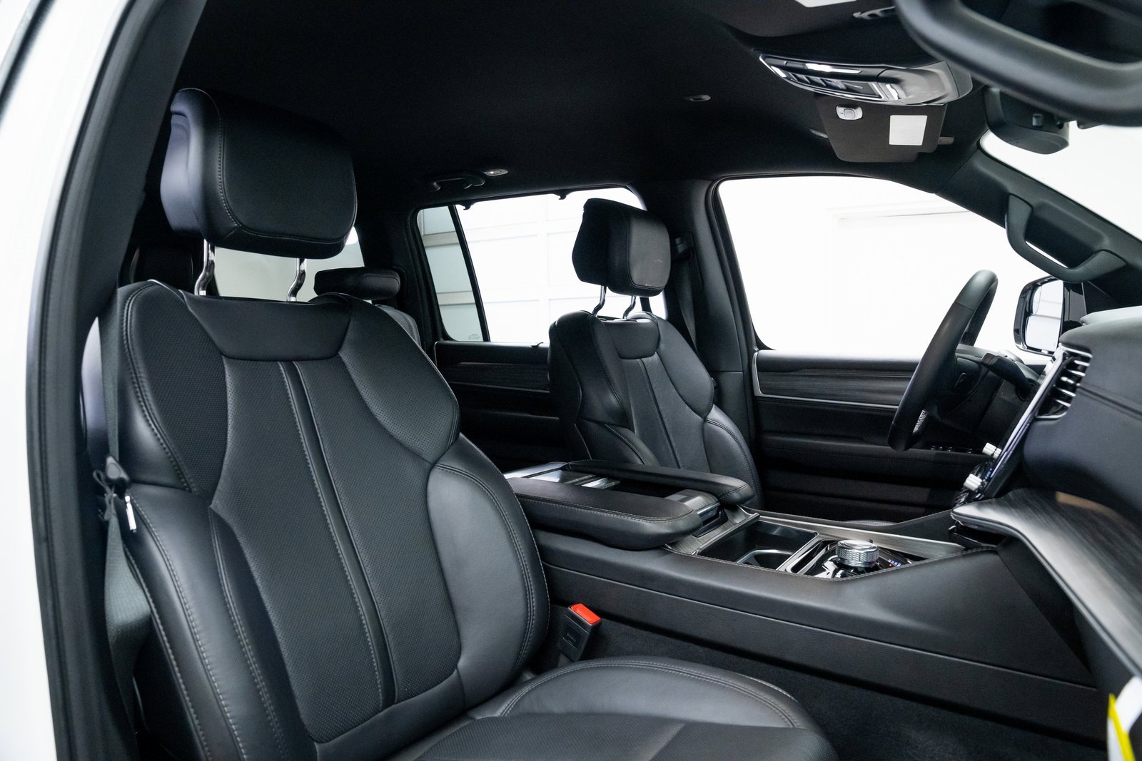 Used 2024 Jeep Wagoneer Series II w/ Convenience Group I image 25